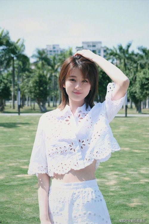 网红爱婷婷吃瓜图片