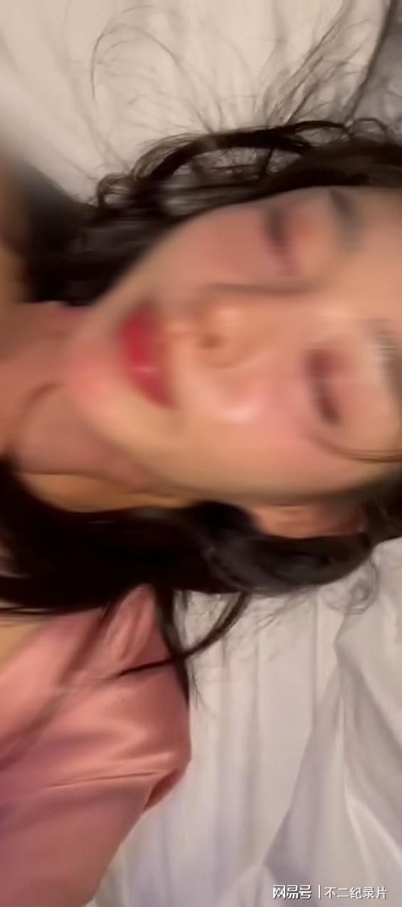 吃瓜网红赵一菲是谁啊视频,她是如何成为网络红人的？