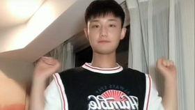 抖音网红帅哥吃瓜,抖音网红帅哥的吃瓜日常大揭秘